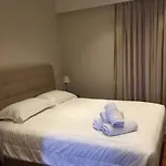 Apollon Filoxenia Hotel