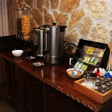 Apollon Filoxenia 호텔