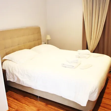 Apollon Filoxenia 2*