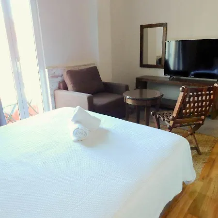 Apollon Filoxenia Hotel 2*