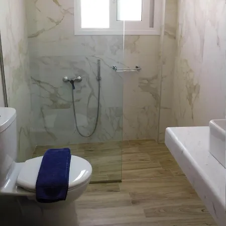 Apollon Filoxenia Hotel 2*