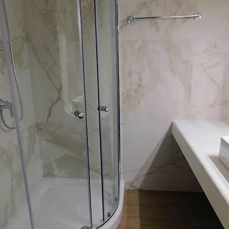 Apollon Filoxenia Hotel 2*