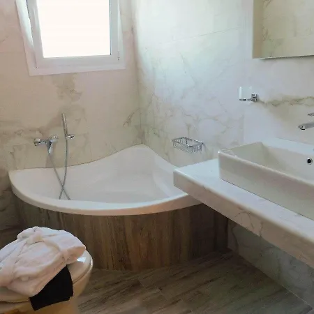 Hotel Apollon Filoxenia 2*