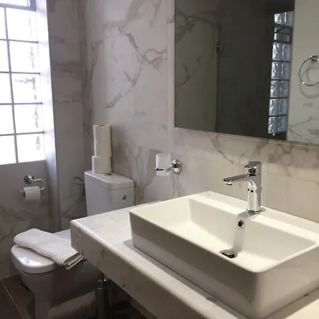 호텔 Apollon Filoxenia 2*