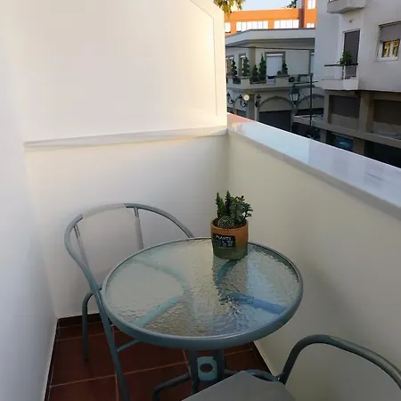 Apollon Filoxenia Hotell 2*