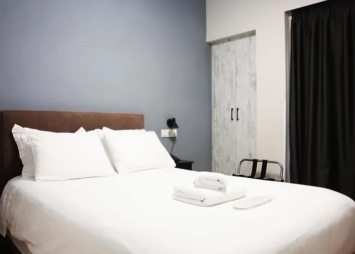 Apollon Filoxenia Hotel