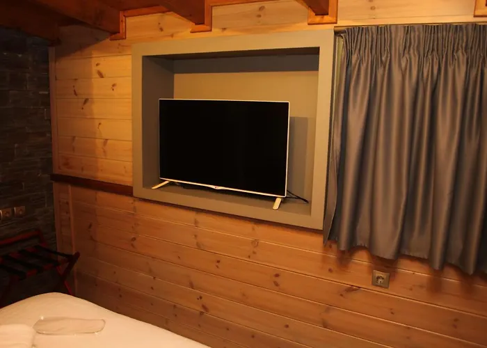 Apollon Filoxenia Hotel 2*