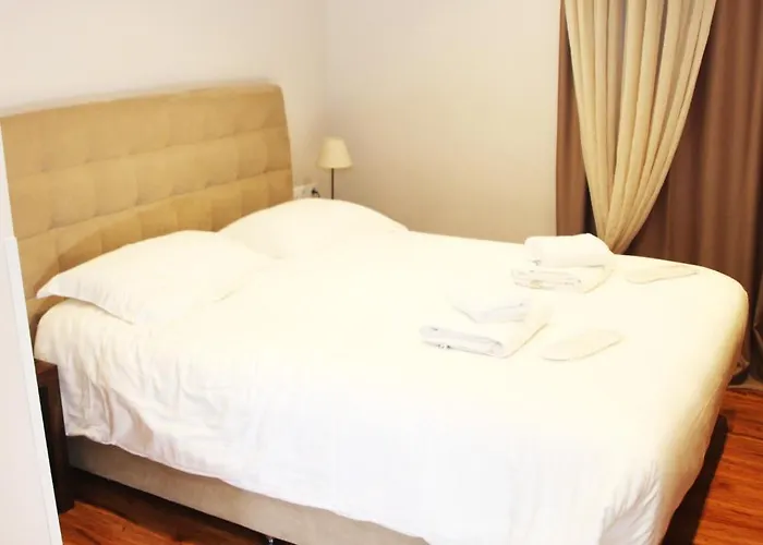 Apollon Filoxenia 2*